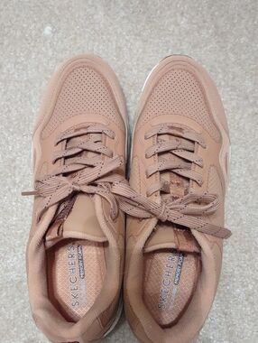 Skechers Women's Tan Lace-Up Memory Foam Sneakers NWOT